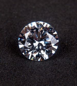 7月27日の誕生石メレー・ダイヤモンドを使ったジュエリー